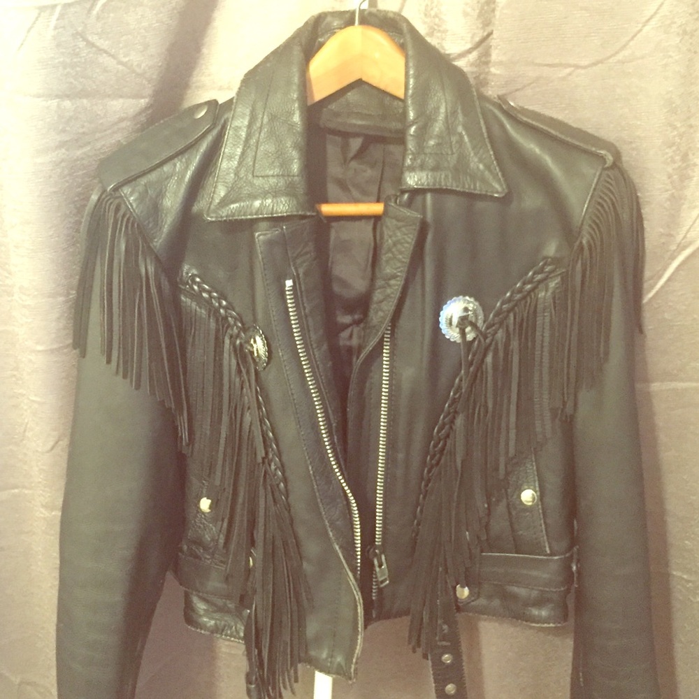Vintage women’s leathers fringe biker jacket